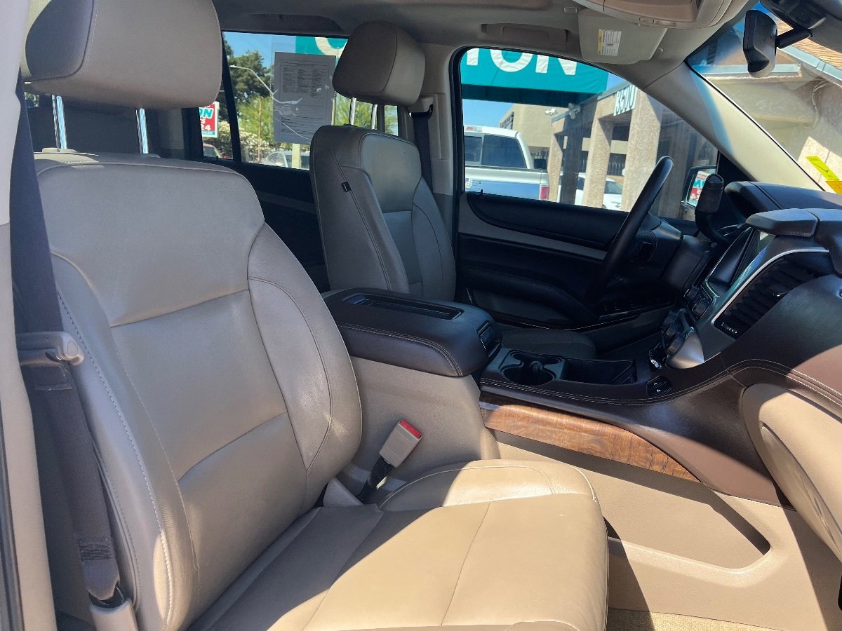 Used 2019 Chevrolet Suburban LT RWD image 39