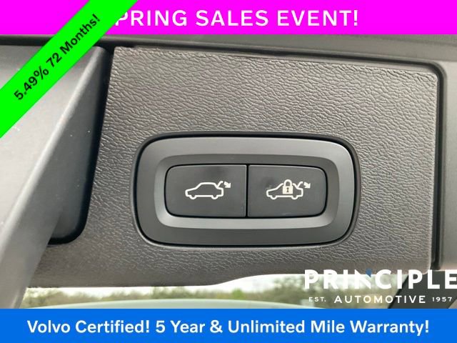 Certified 2025 Volvo XC60 B5 Core image 27