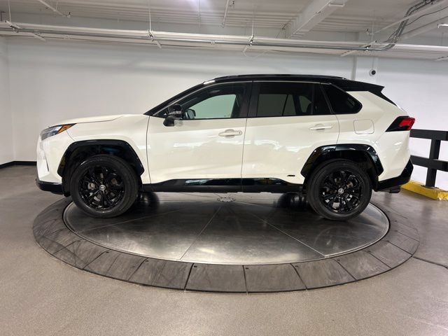 Used 2022 Toyota RAV4 XSE AWD/4WD image 5