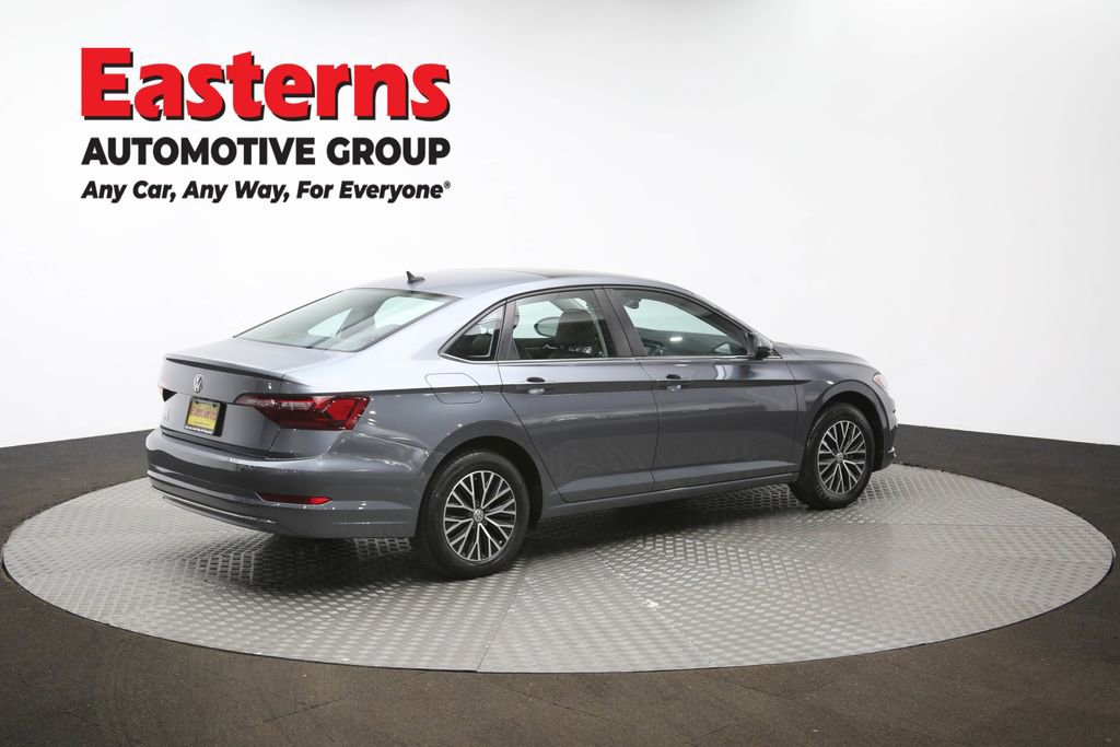 Used 2021 Volkswagen Jetta SE w/ SE Cold Weather Package image 41