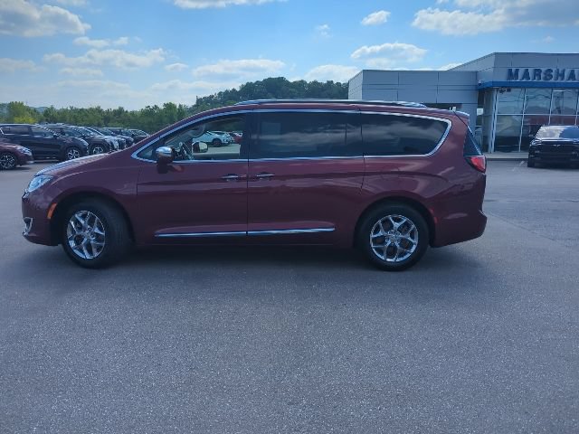 Used 2018 Chrysler Pacifica Limited FWD image 35