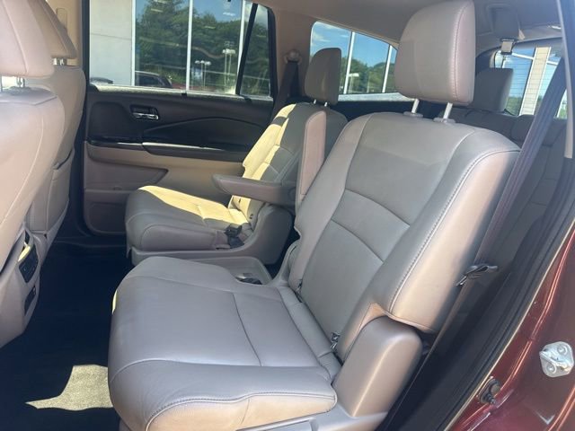 Used 2021 Honda Pilot Touring image 12