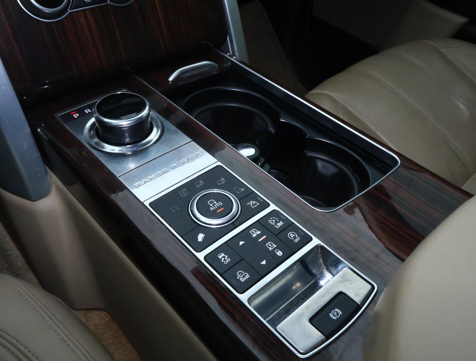 Used 2017 Land Rover Range Rover Supercharged image 27