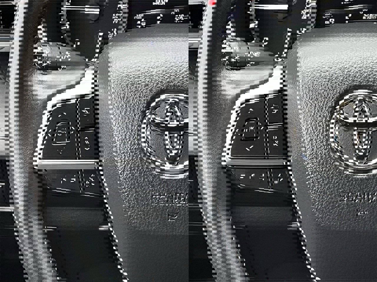 Used 2021 Toyota Highlander XSE image 12