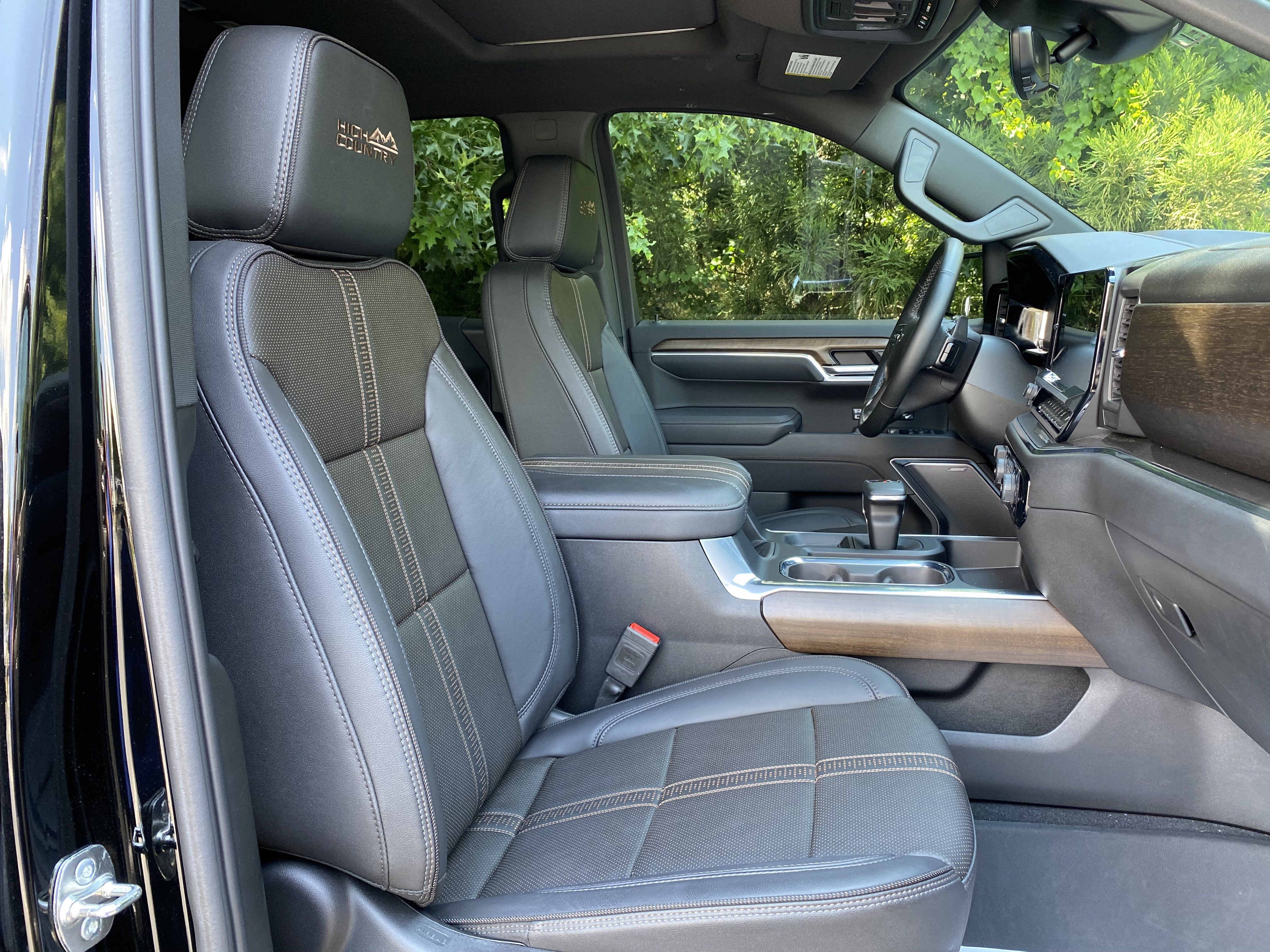 Used 2025 Chevrolet Silverado 1500 High Country w/ Midnight Edition AWD/4WD image 39
