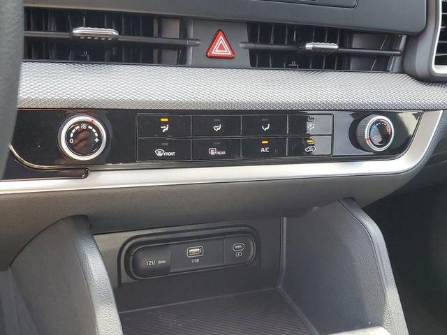 Certified 2025 Kia Sportage LX image 25