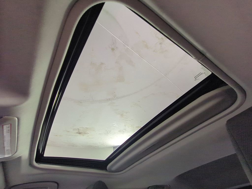 Used 2021 Toyota RAV4 XLE image 24