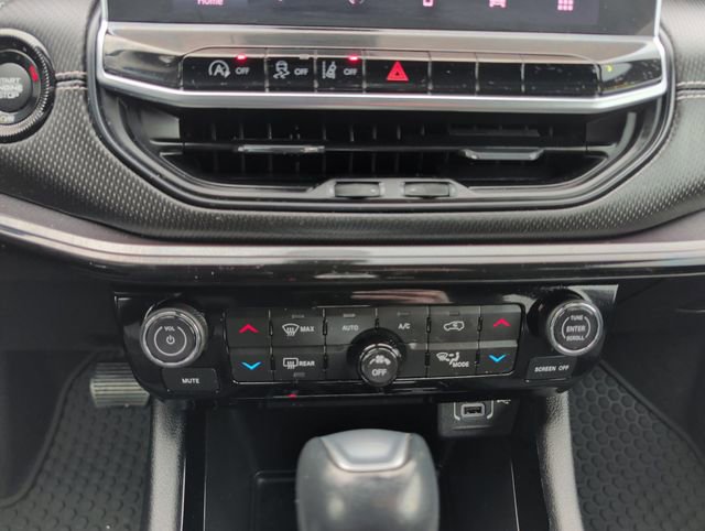 Used 2022 Jeep Compass Altitude w/ Sun and Sound Group image 24