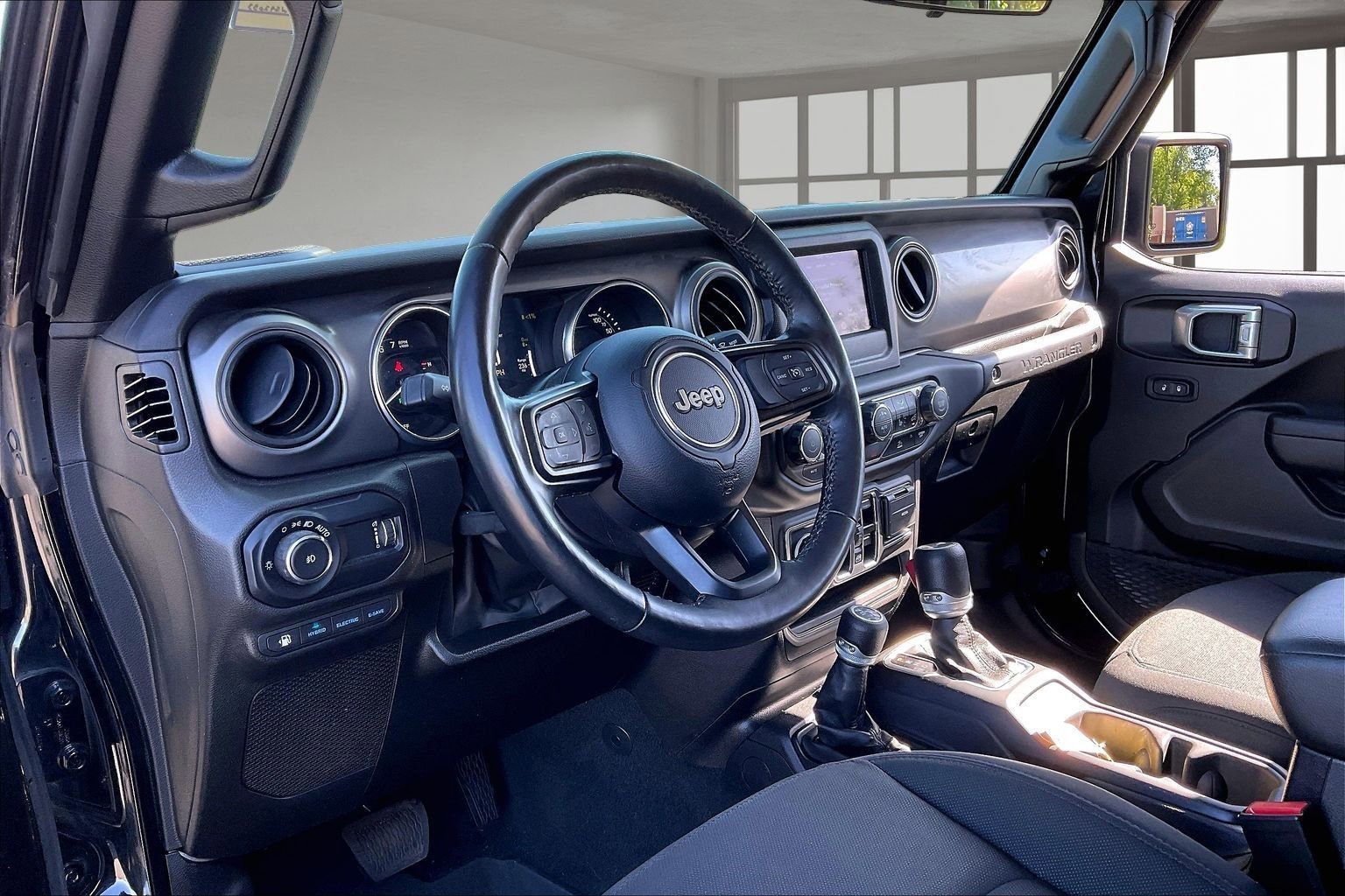 Used 2023 Jeep Wrangler Unlimited w/ Cold Weather Group AWD/4WD image 17