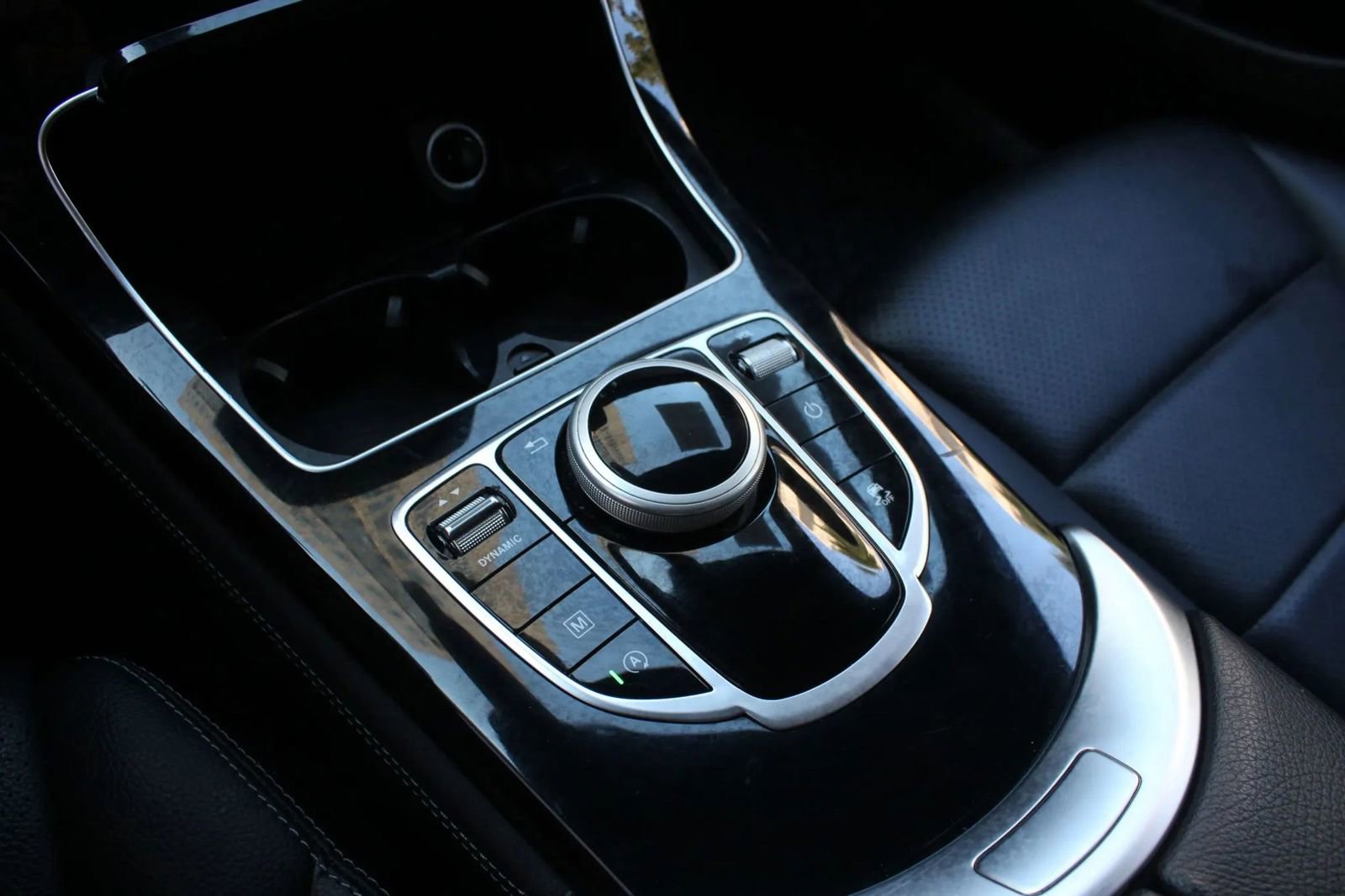 Used 2017 Mercedes-Benz GLC 300 4MATIC w/ Premium 1 Package image 34