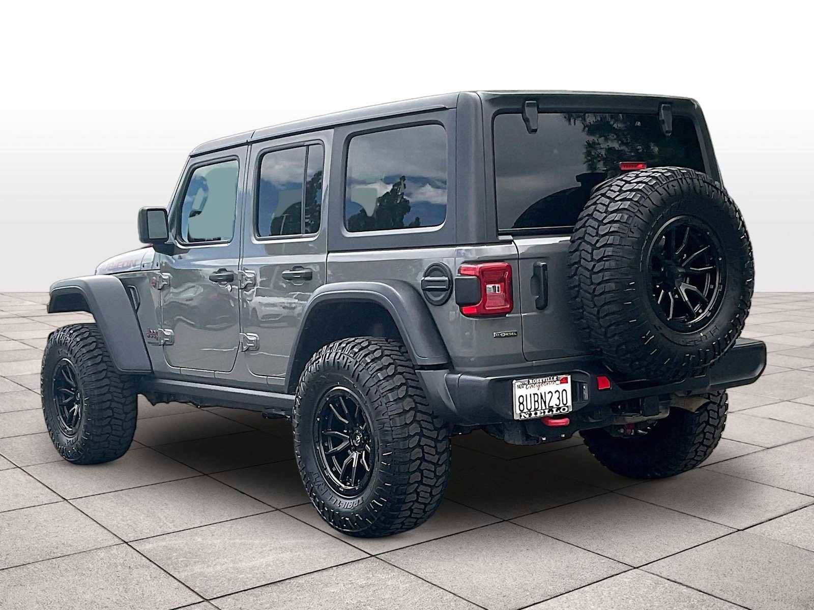 Used 2021 Jeep Wrangler Unlimited Rubicon w/ LED Lighting Group AWD/4WD image 13
