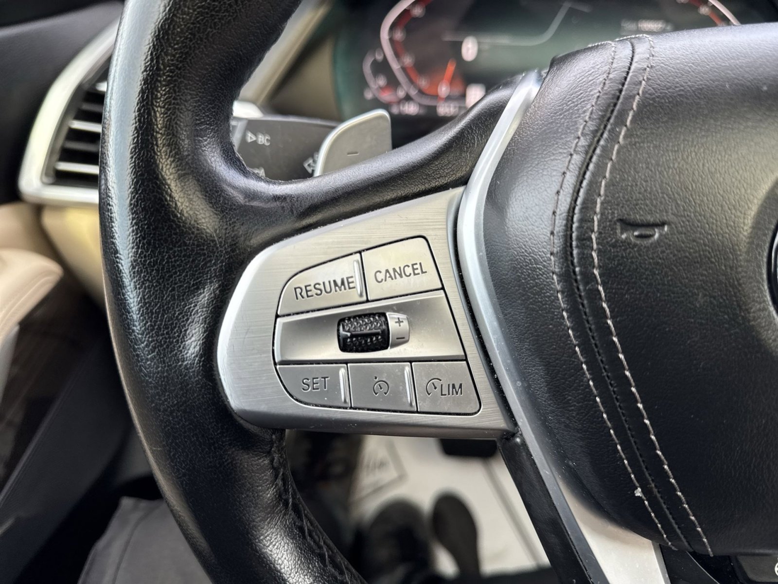 Used 2021 BMW X7 xDrive40i w/ Premium Package 2 image 16