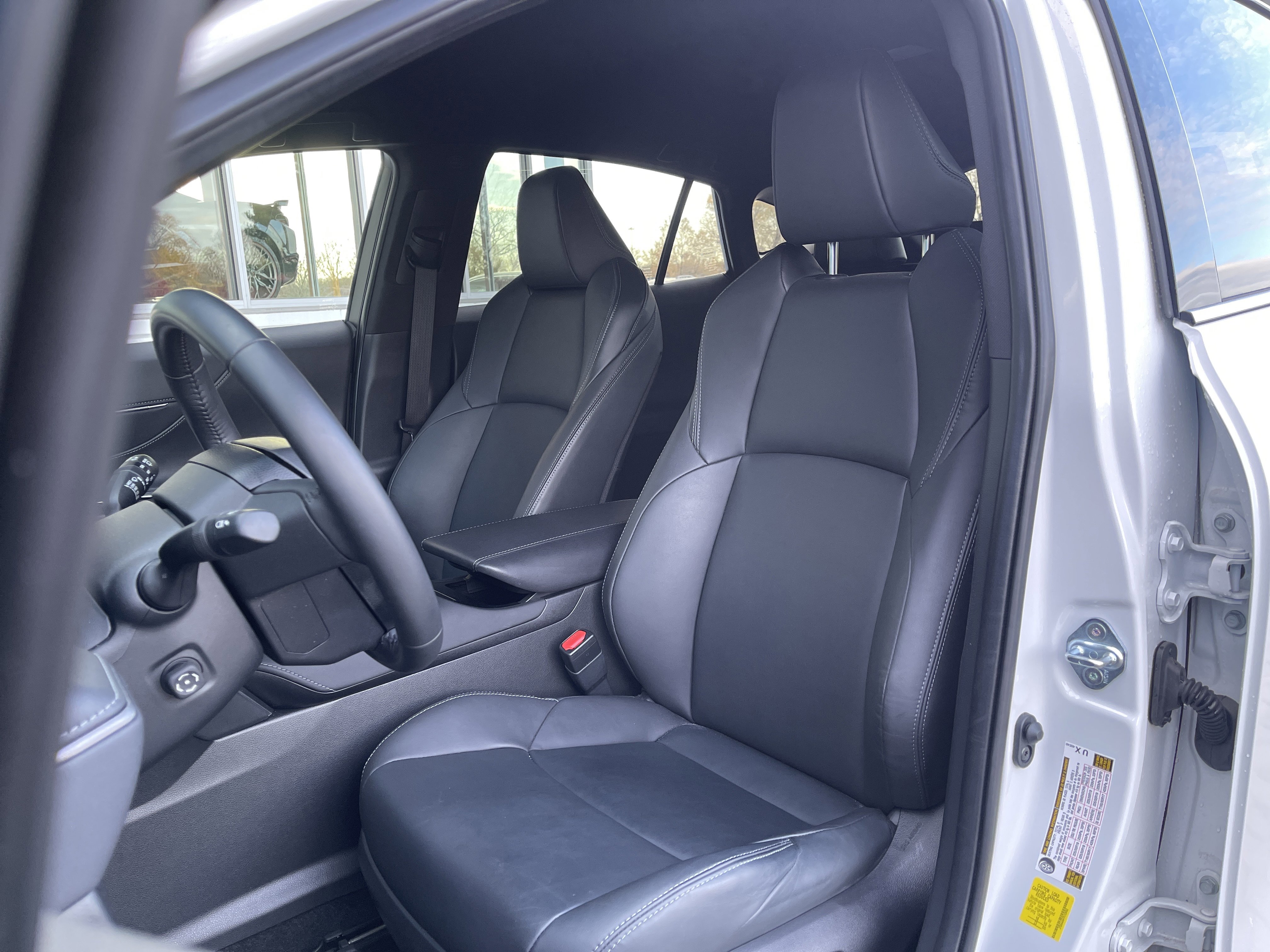 Used 2023 Toyota Venza XLE image 15