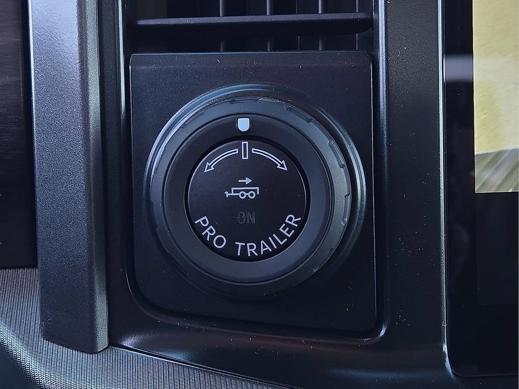 Used 2026 Ford F150 Lariat w/ Equipment Group 501A Mid AWD/4WD image 14