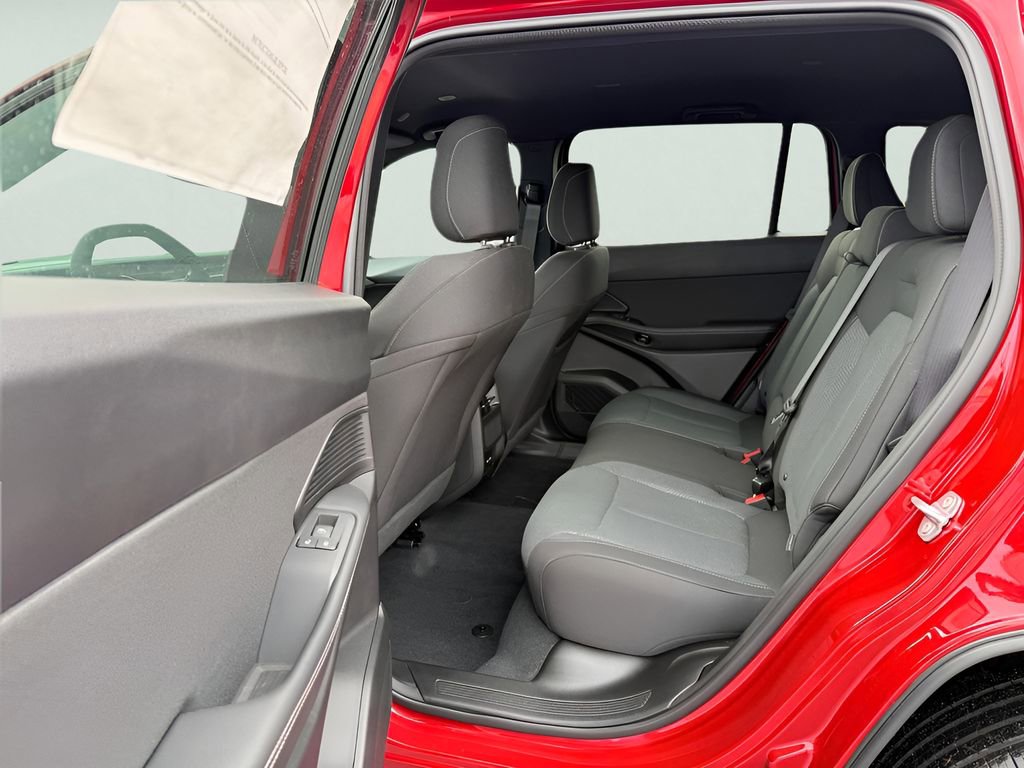 New 2026 Jeep Cherokee Laredo image 18