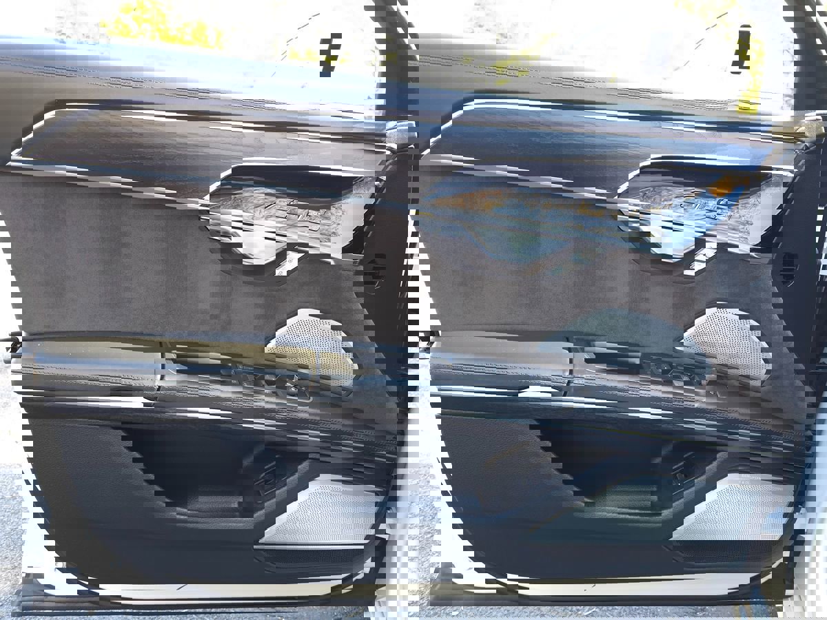 Used 2019 Audi A8 L 4.0T w/ First Edition Package image 28