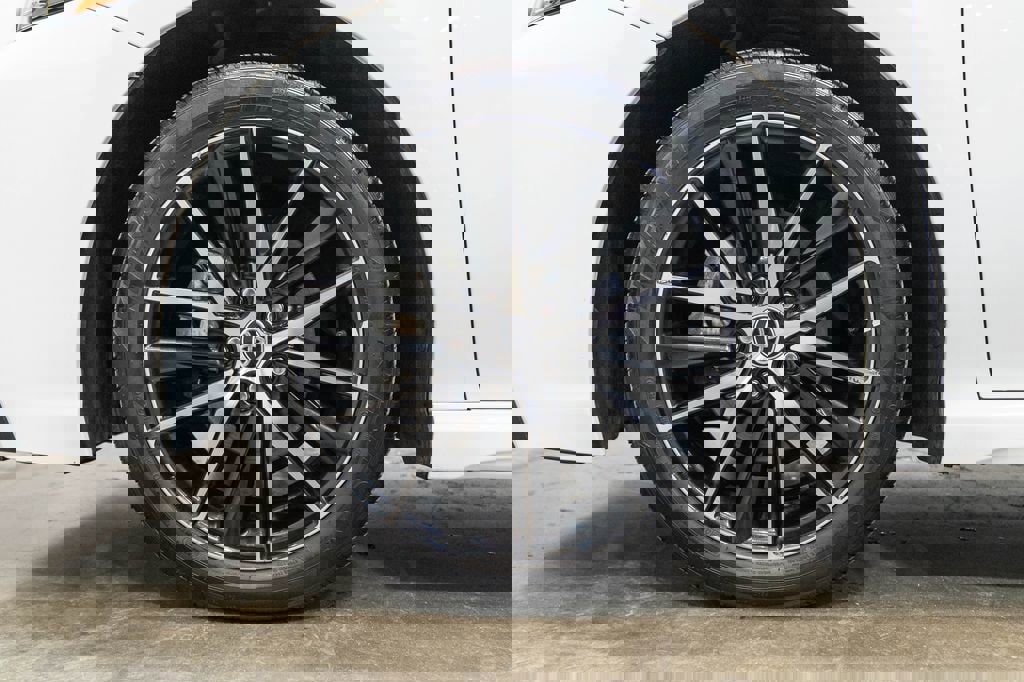 Certified 2022 Toyota Camry SE w/ Carpet Mat Package (TMS) AWD/4WD image 11