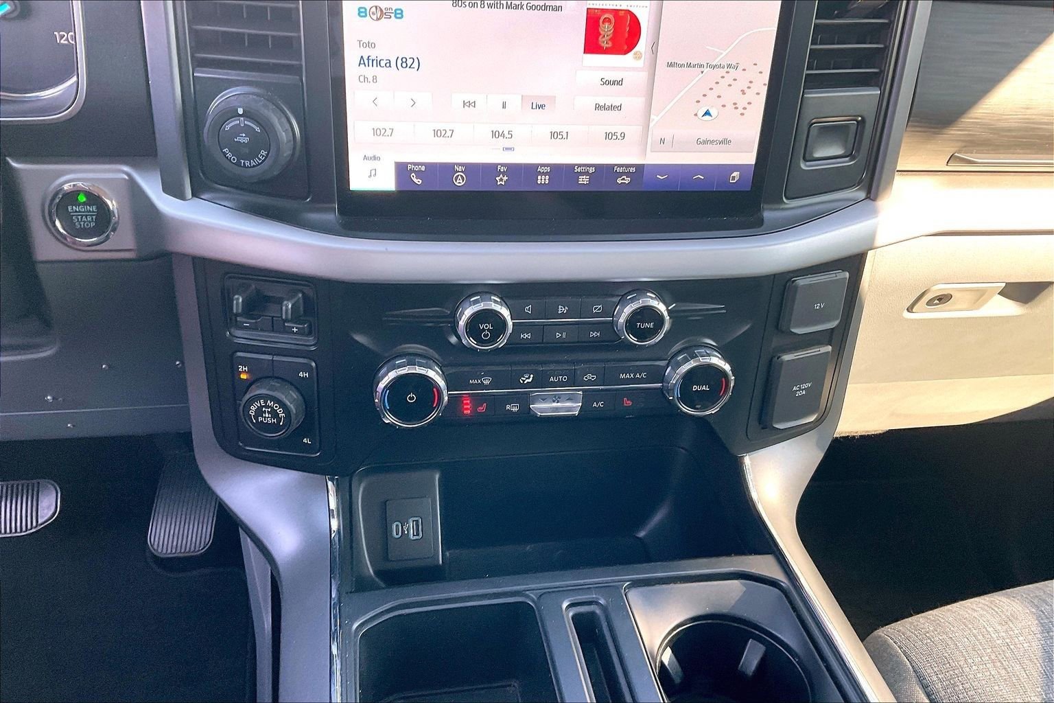 Used 2022 Ford F150 XLT w/ Equipment Group 302A High image 16