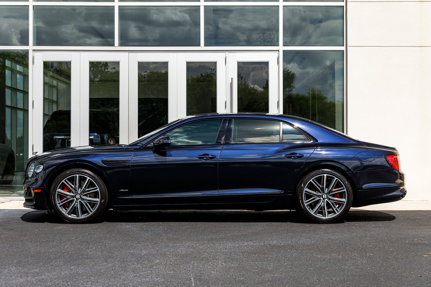 Used 2023 Bentley Flying Spur Azure AWD/4WD image 5