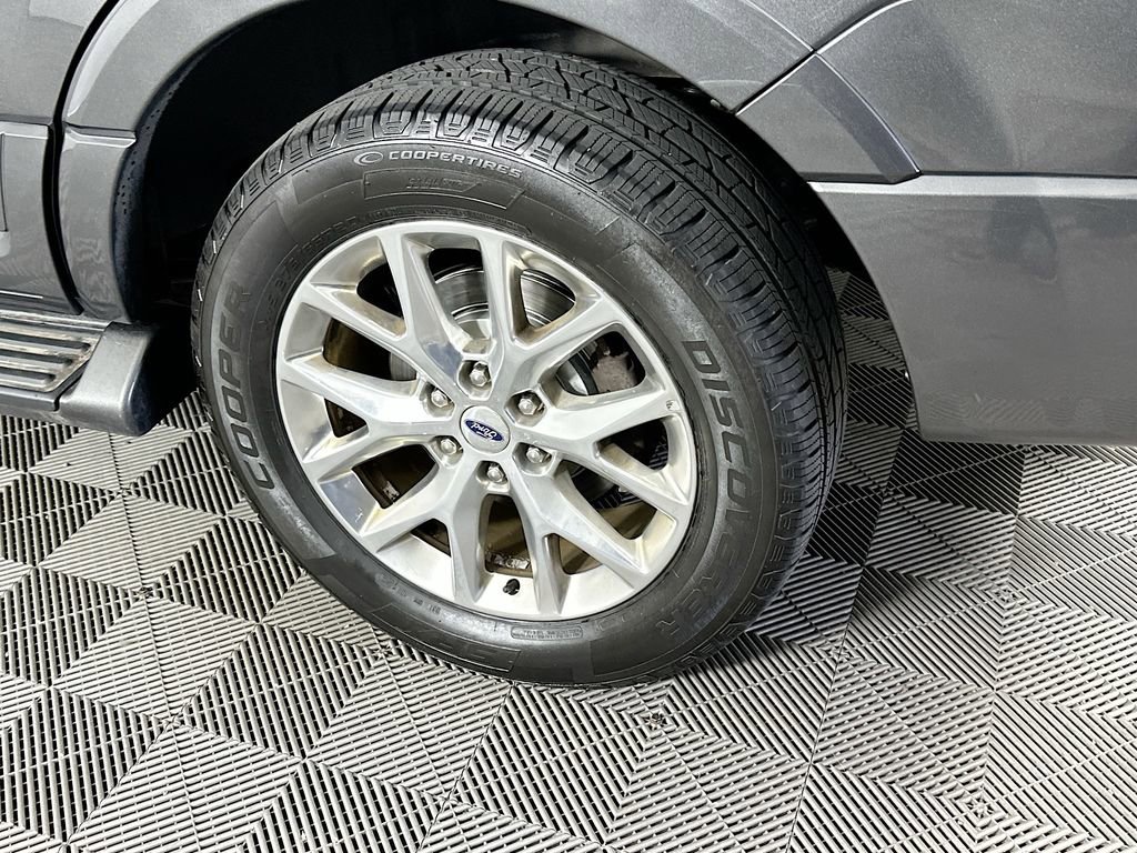 Used 2017 Ford Expedition Limited image 40