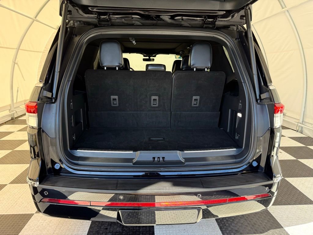 Used 2024 Lincoln Navigator Reserve image 5