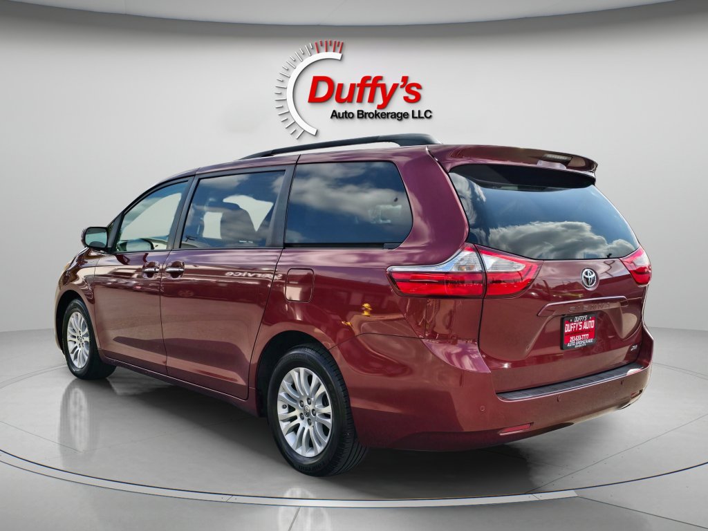 Used 2016 Toyota Sienna XLE Premium FWD image 23
