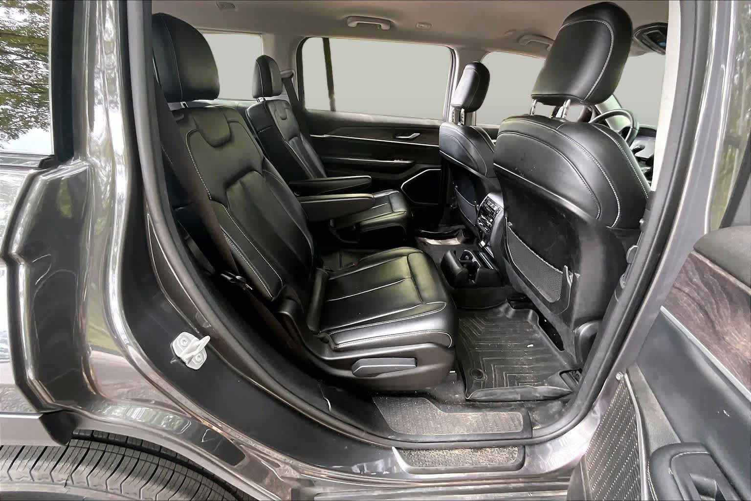 Used 2022 Jeep Grand Cherokee L Limited RWD image 20