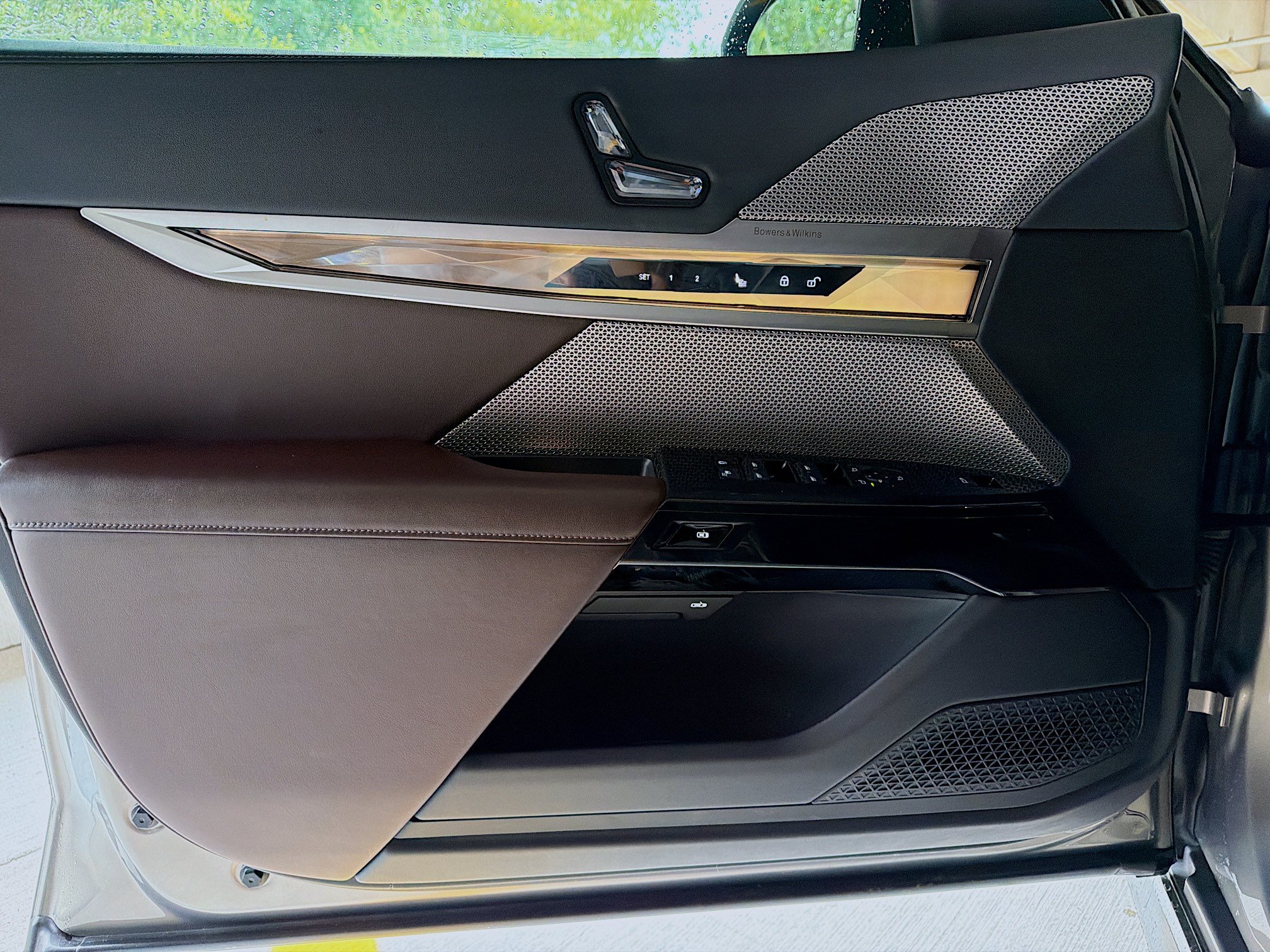 Used 2024 BMW i7 eDrive50 RWD image 21