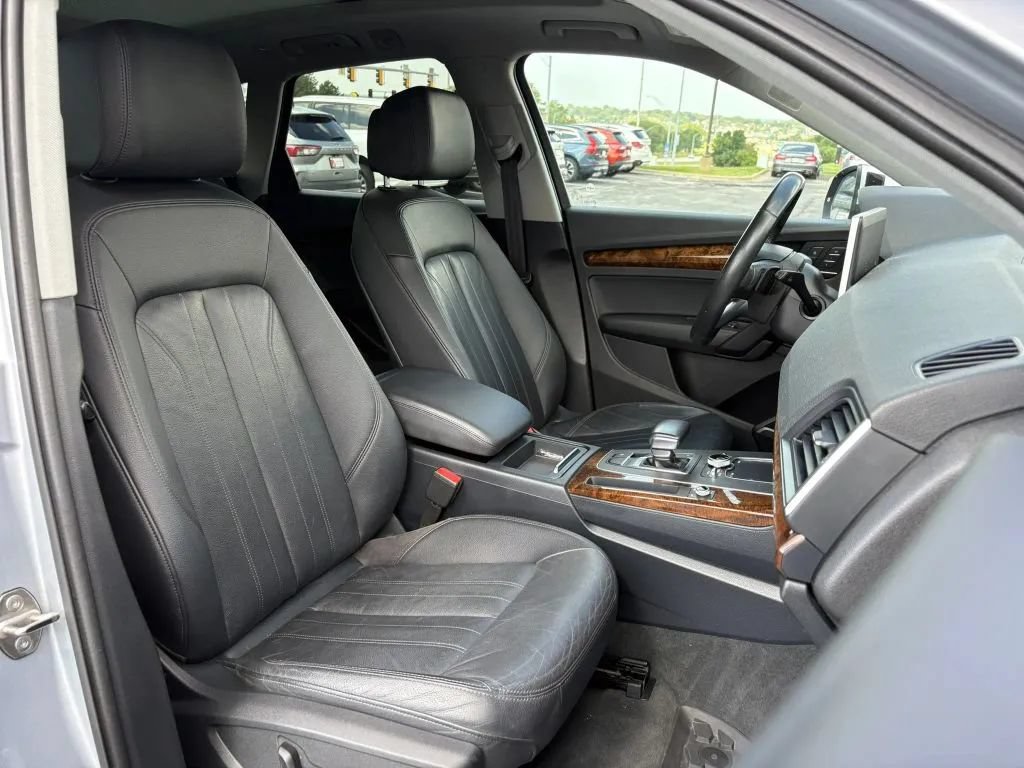 Used 2018 Audi Q5 2.0T Premium Plus w/ Premium Plus Package AWD/4WD image 18