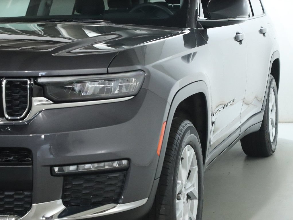 Used 2023 Jeep Grand Cherokee L Limited AWD/4WD image 5