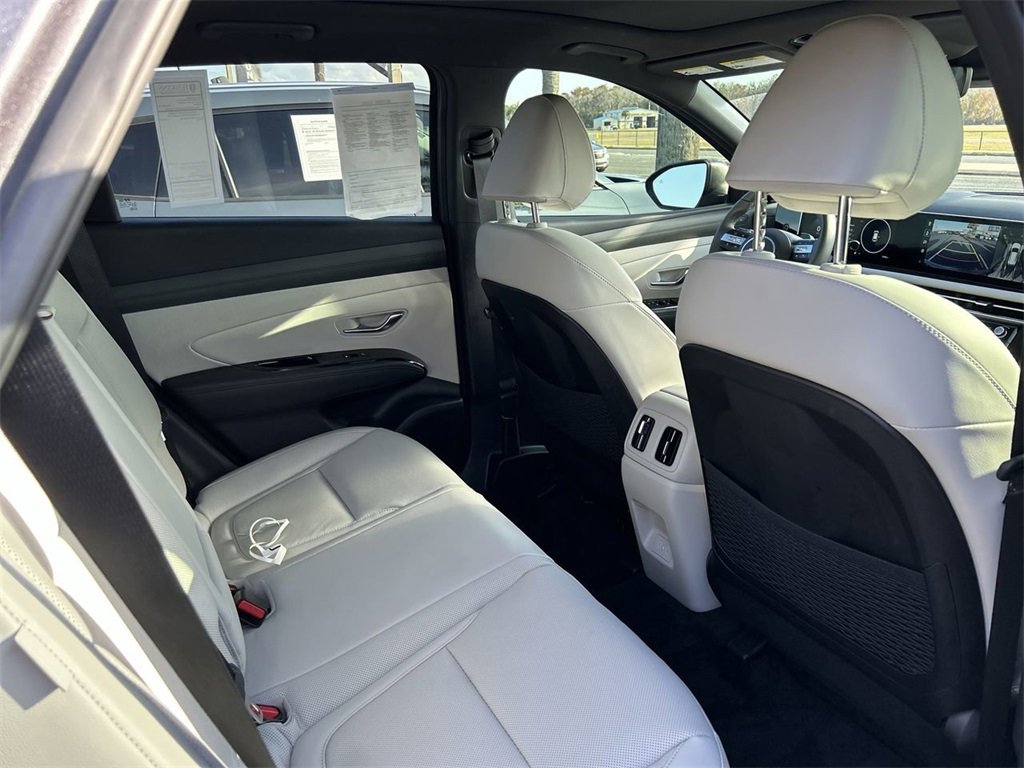 Used 2025 Hyundai Tucson Limited image 19