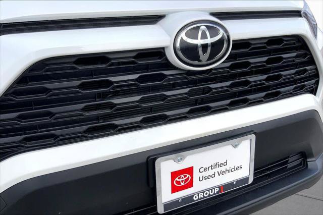 Certified 2025 Toyota RAV4 LE AWD/4WD image 29