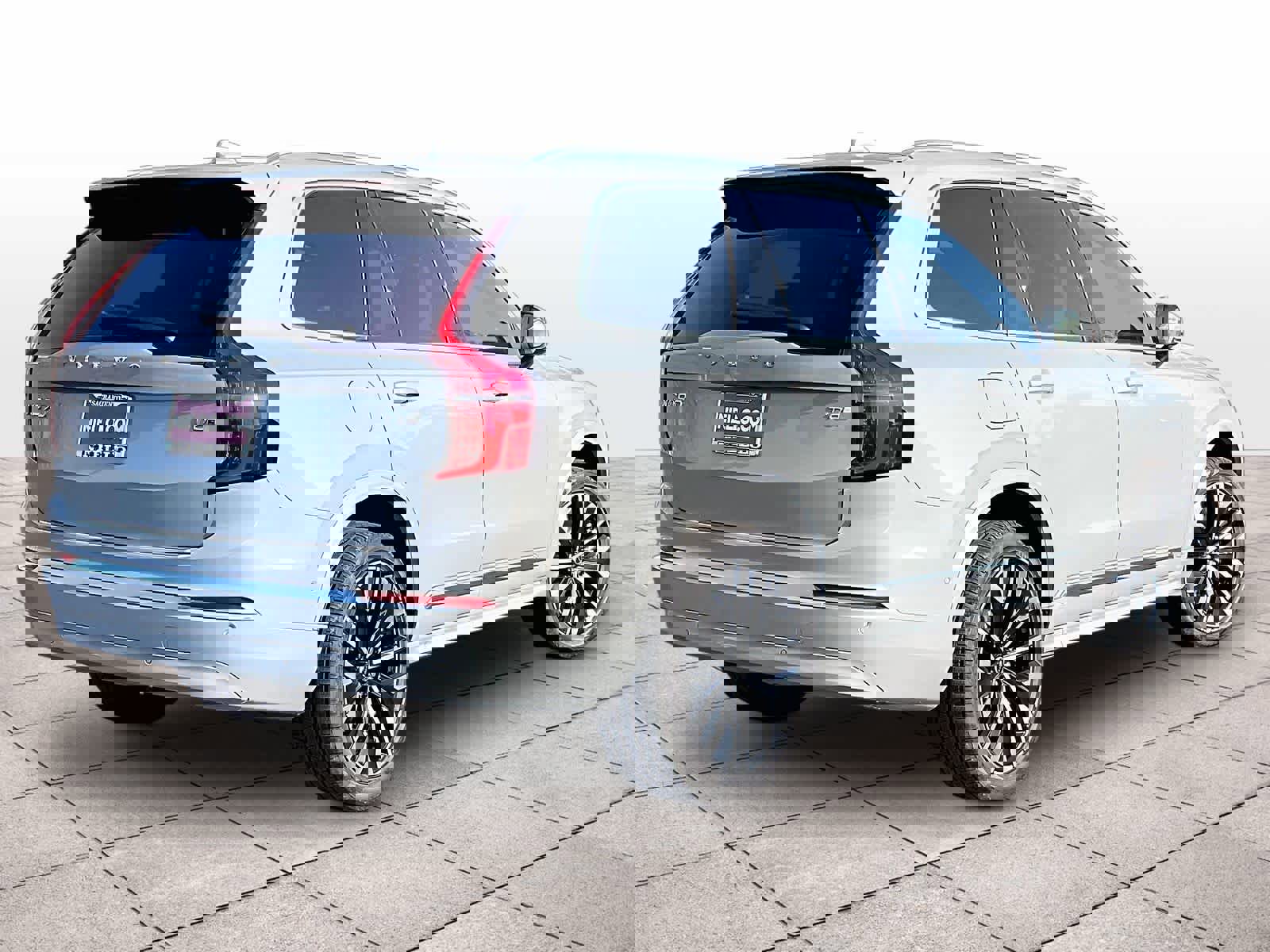 New 2026 Volvo XC90 T8 Plus w/ Protection Package Premier image 4