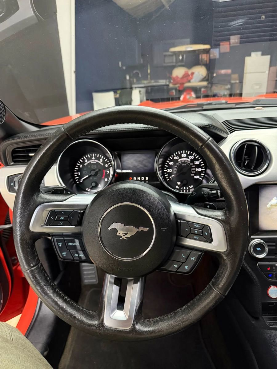 Used 2016 Ford Mustang Premium image 7