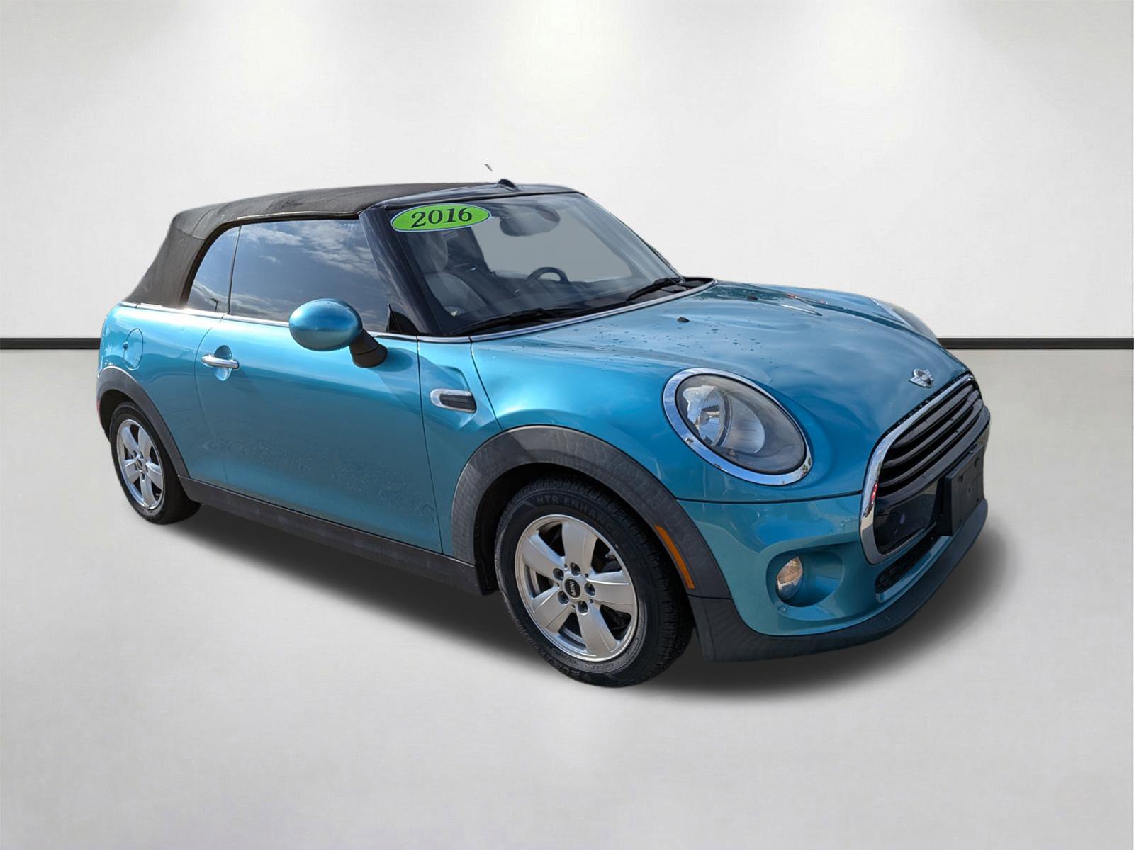 Used 2016 MINI Cooper Convertible FWD image 1