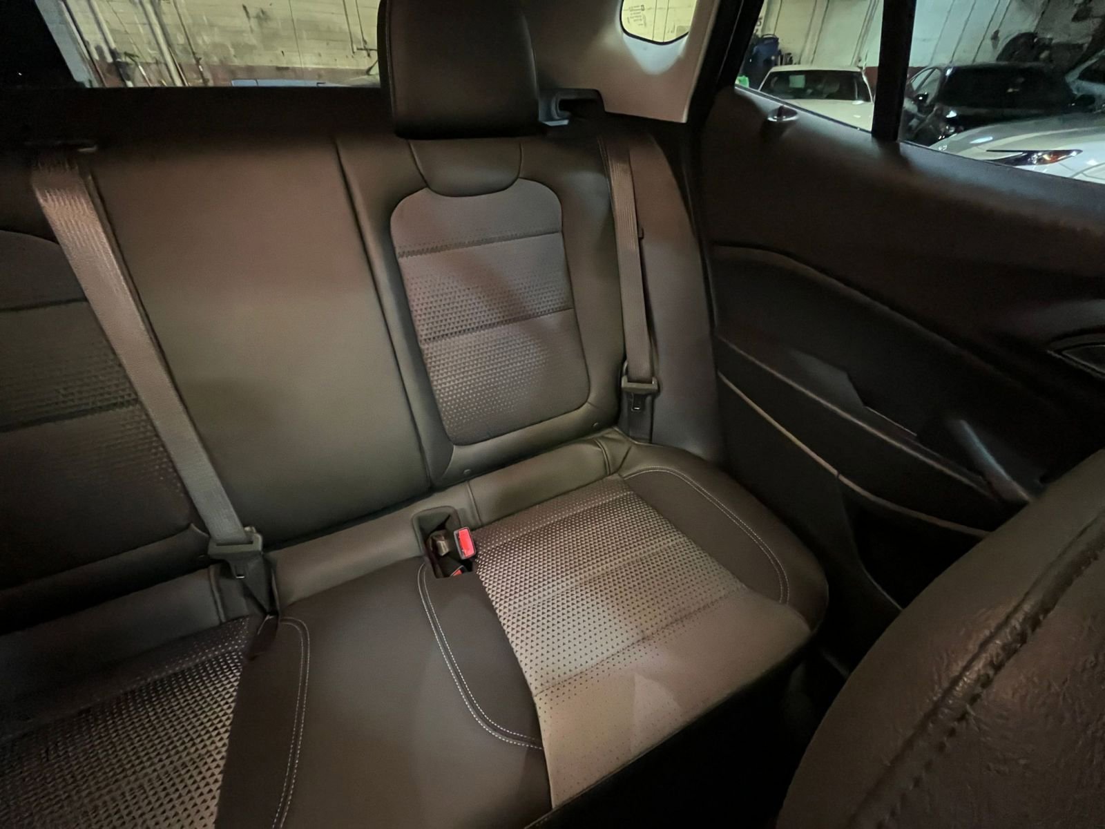 Used 2025 Chevrolet Trax LT w/ LT Convenience Package image 36