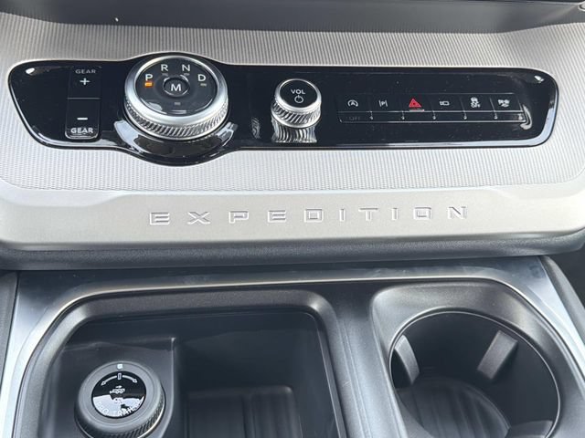 New 2027 Ford Expedition Max Active RWD image 31