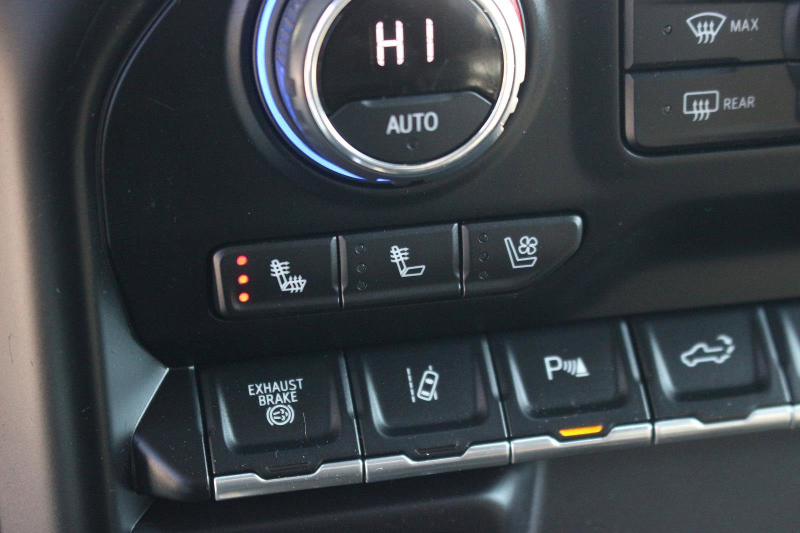 Used 2022 Chevrolet Silverado 2500 LTZ w/ Z71 Chrome Sport Edition image 29