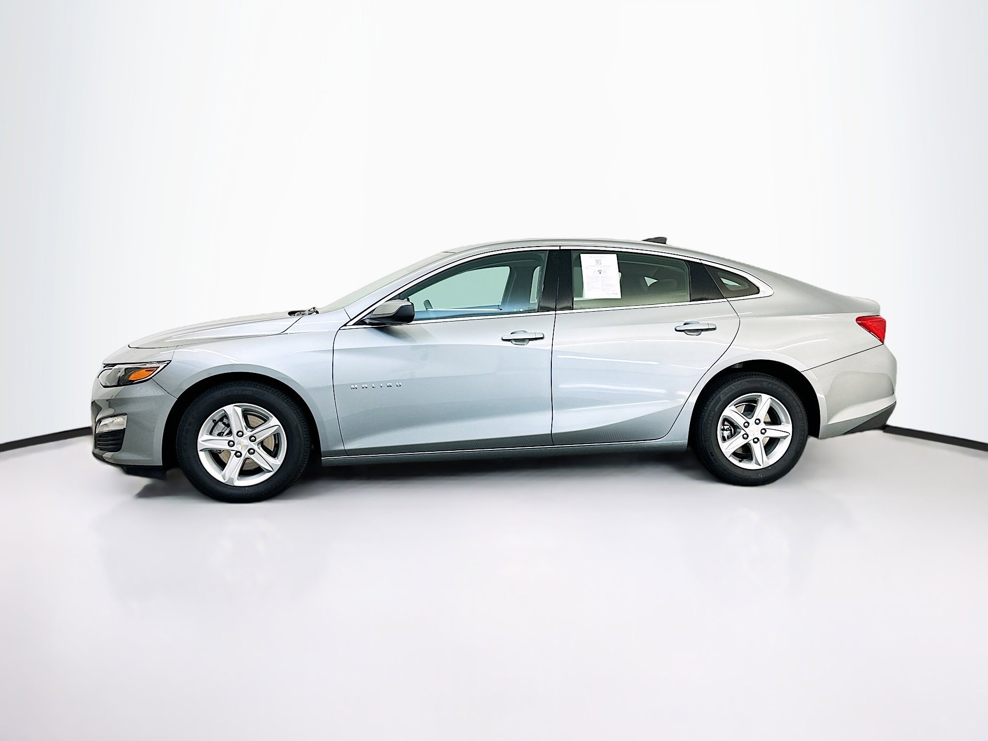 Used 2024 Chevrolet Malibu LS image 4