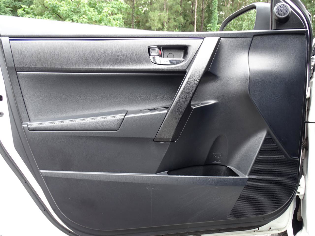 Used 2019 Toyota Corolla SE FWD image 20