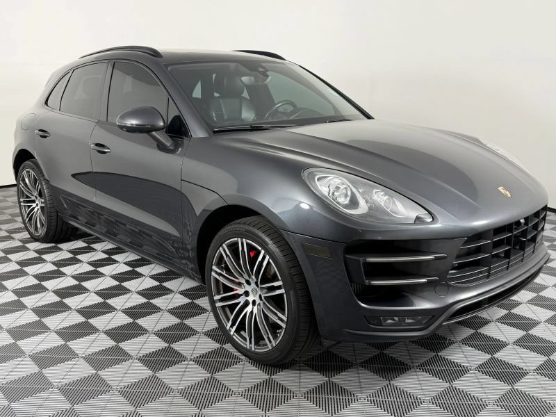 Used 2018 Porsche Macan Turbo AWD/4WD image 35