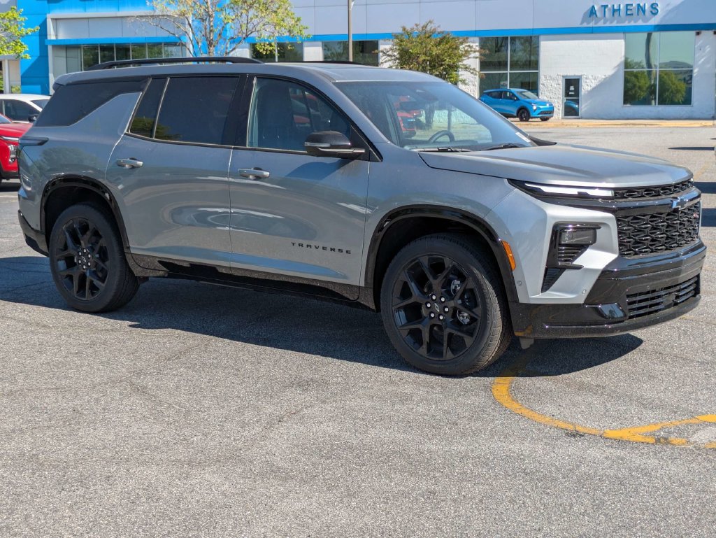 New 2026 Chevrolet Traverse RS FWD image 2