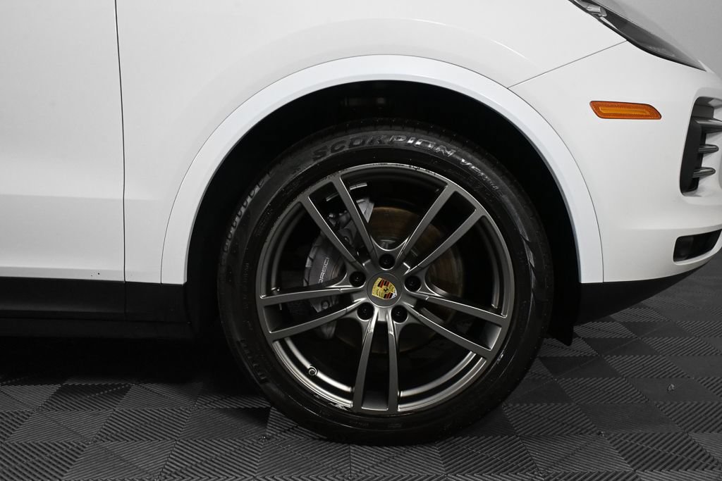 Used 2020 Porsche Cayenne AWD/4WD image 35