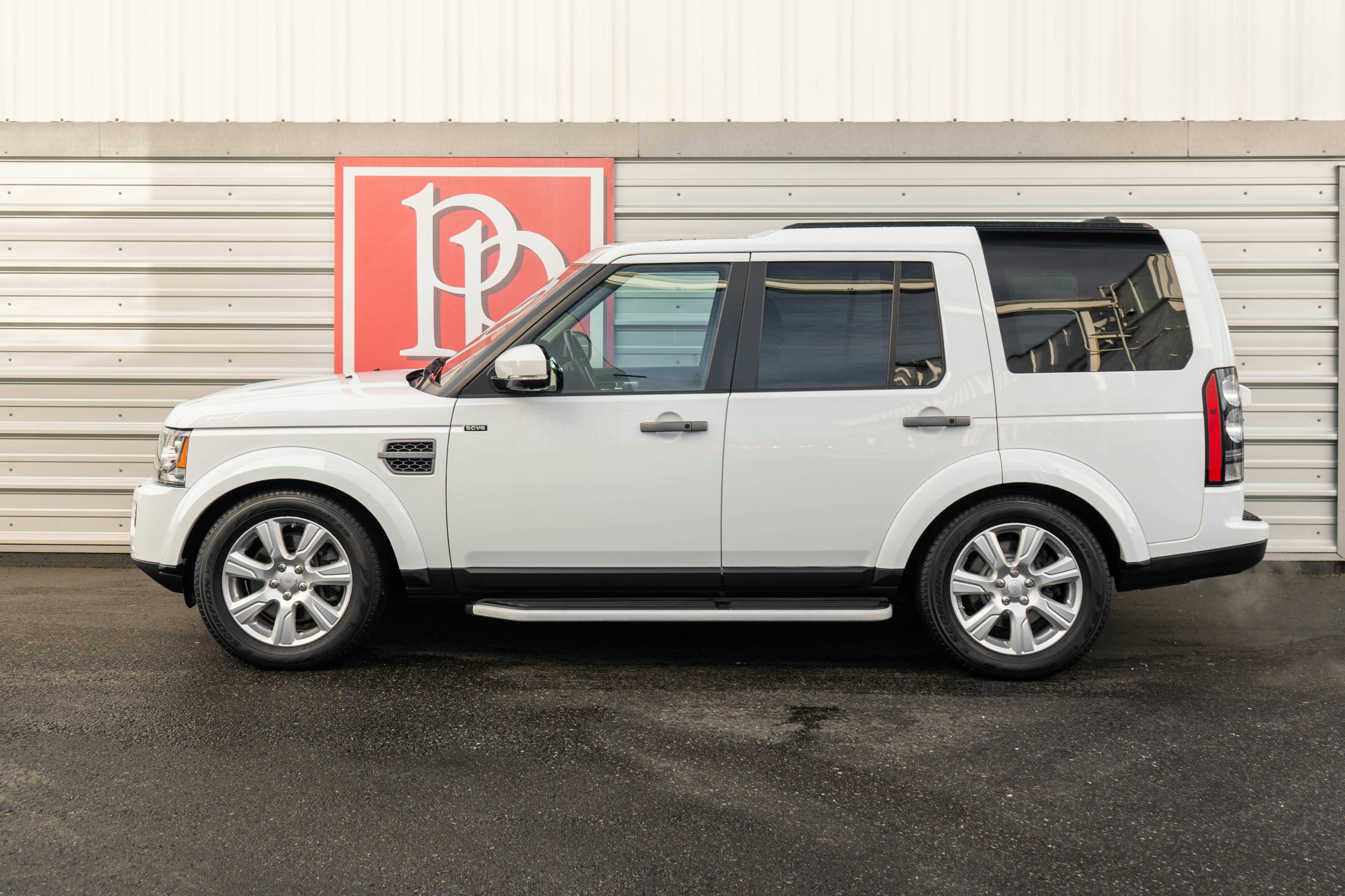 Used 2016 Land Rover LR4 HSE Silver Edition AWD/4WD image 42