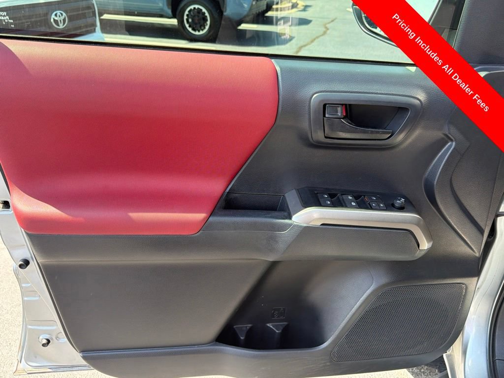Used 2023 Toyota Tacoma SR5 RWD image 17