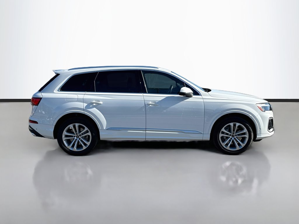 Used 2025 Audi Q7 3.0T Premium Plus AWD/4WD image 8