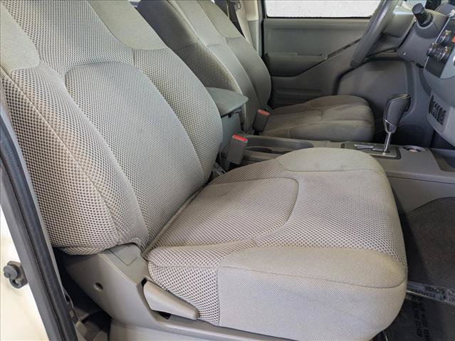 Used 2021 Nissan Frontier SV w/ Midnight Edition Floor Mats RWD image 18