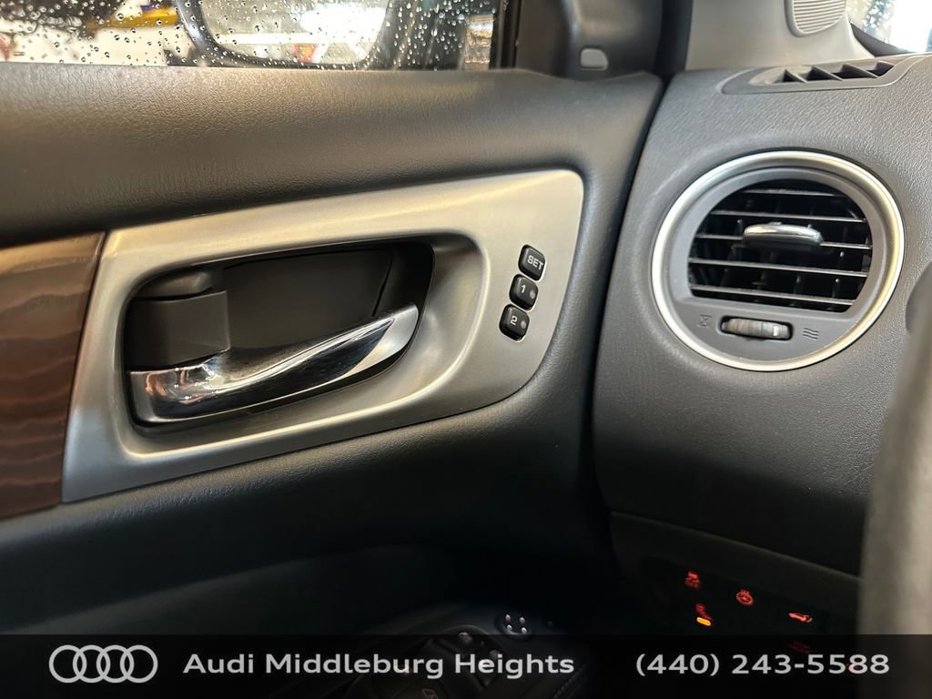 Used 2019 Nissan Pathfinder Platinum w/ Cargo Package AWD/4WD image 37