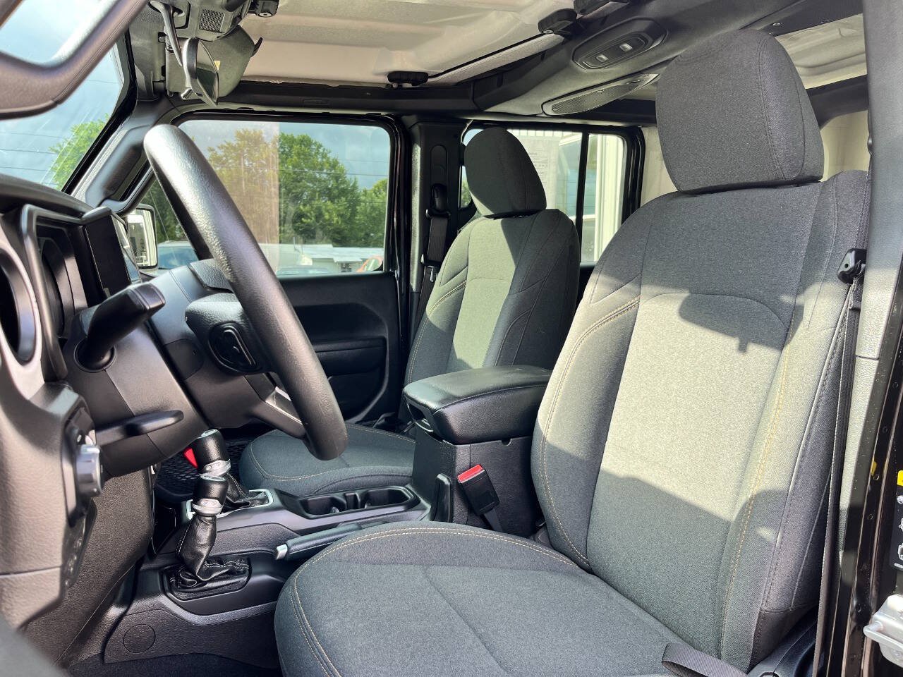 Used 2024 Jeep Wrangler Unlimited Sport AWD/4WD image 24