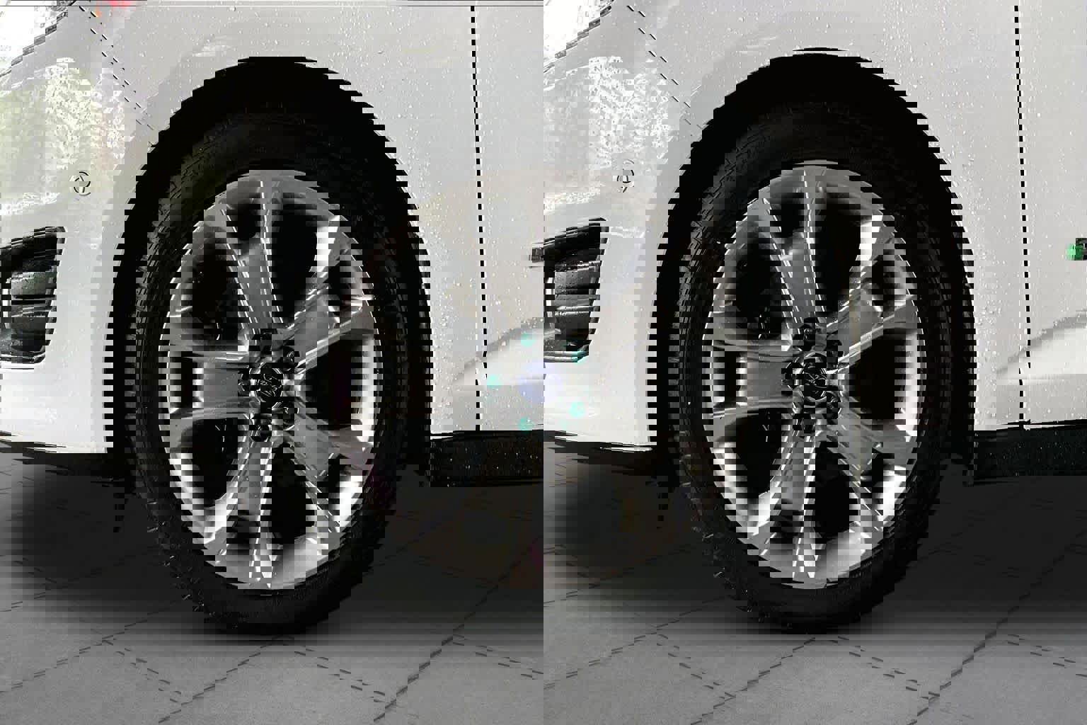 Used 2015 Ford C-MAX Energi SEL w/ Equipment Group 303A image 10